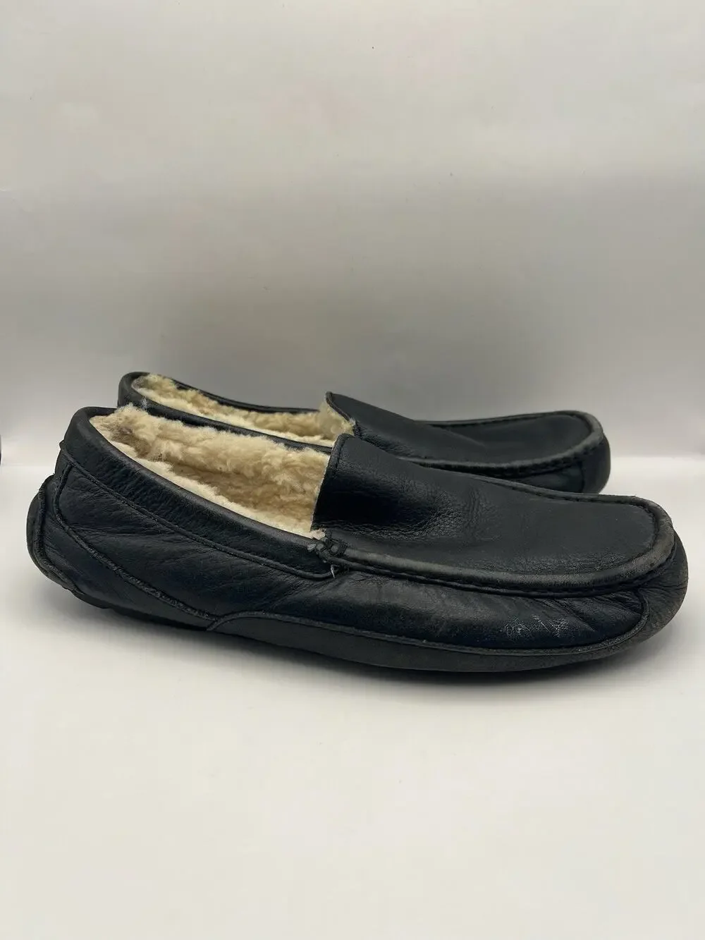 Ugg Ascot Black Leather Slippers Men Size 10